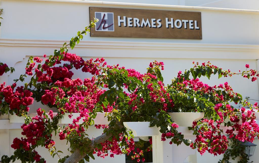 Hermes Hotel Kamári Exteriör bild